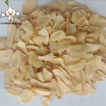 2022 New Crop Dehydrated Garlic Flakes Dried Garlic Flakes with root